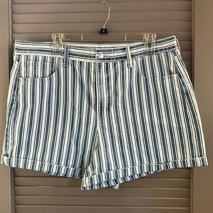 Womens American Eagle white and blue Mom Short